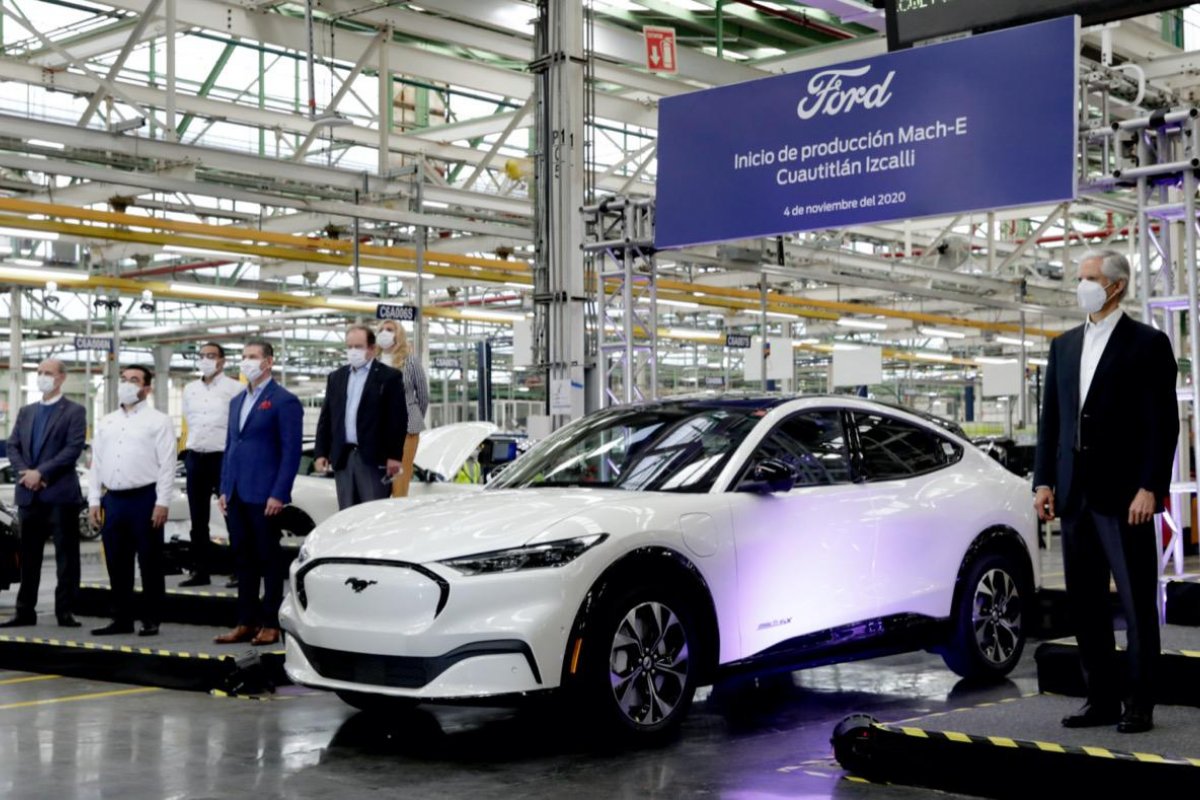 Ford admite dificuldades com elétricos e lançará plataforma global em 2027