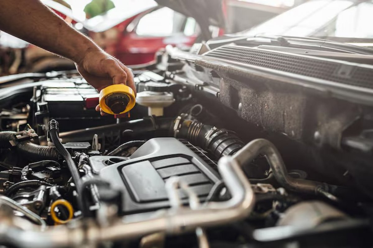 Por que não se deve misturar tipos diferentes de óleo no carro 