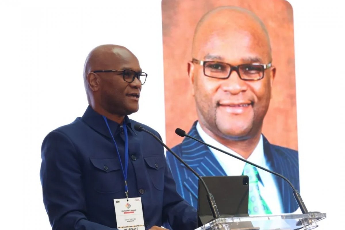 Embaixador sul-africano na França é encontrado morto em hotel de luxo em Paris