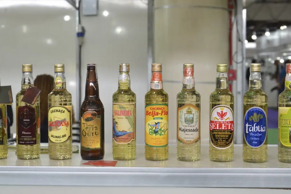 Intoxicação por metanol expõe mercado clandestino de reciclagem 