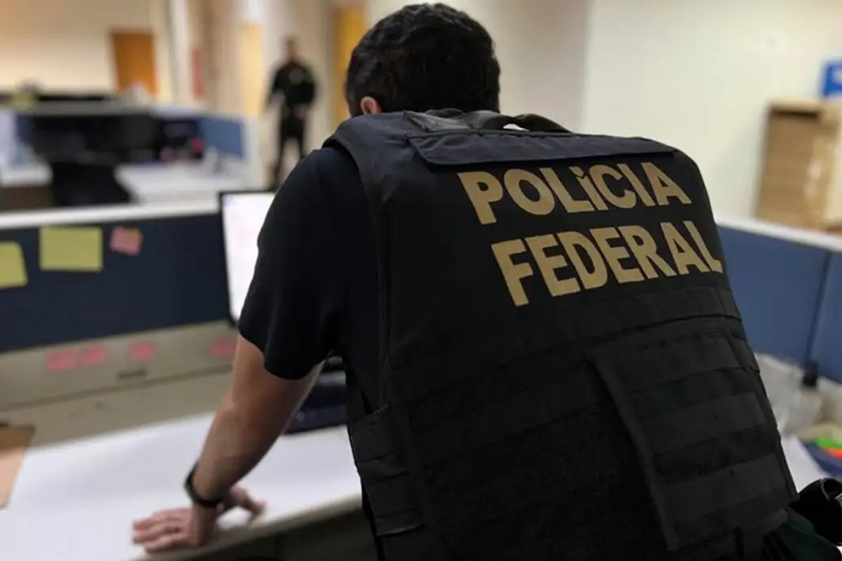 Polícia Federal faz operação contra fraudes em concursos públicos