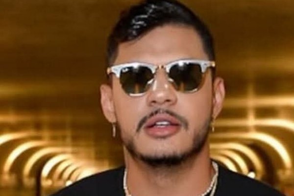 [Rapper é internado com suspeita de intoxicação por metanol! ]