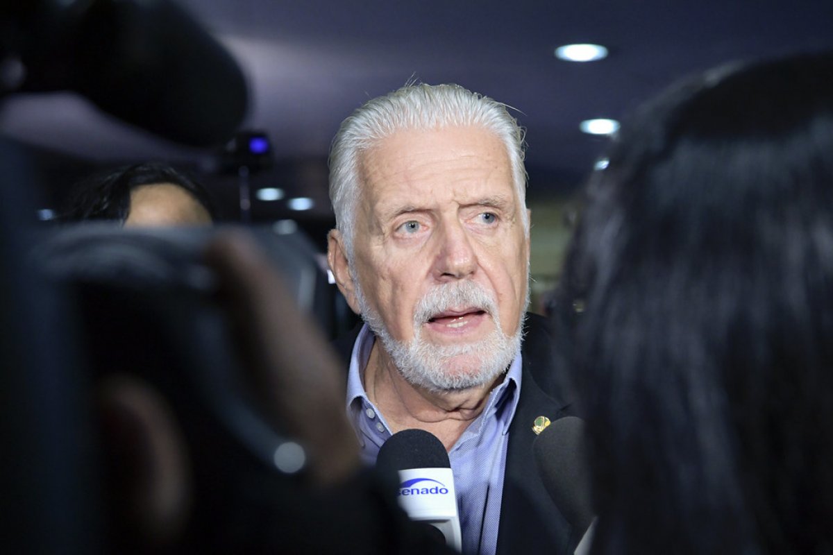 Vídeo: “Tem que ser cinco anos sem reeleição e com coincidência total”, diz Jaques Wagner ao defender mandato único