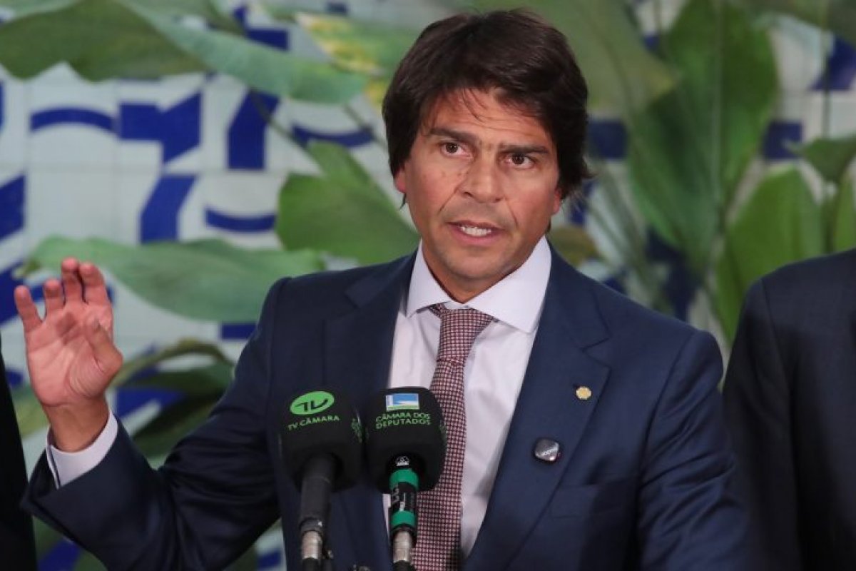 Reforma administrativa limita número de cargos comissionados a 5%