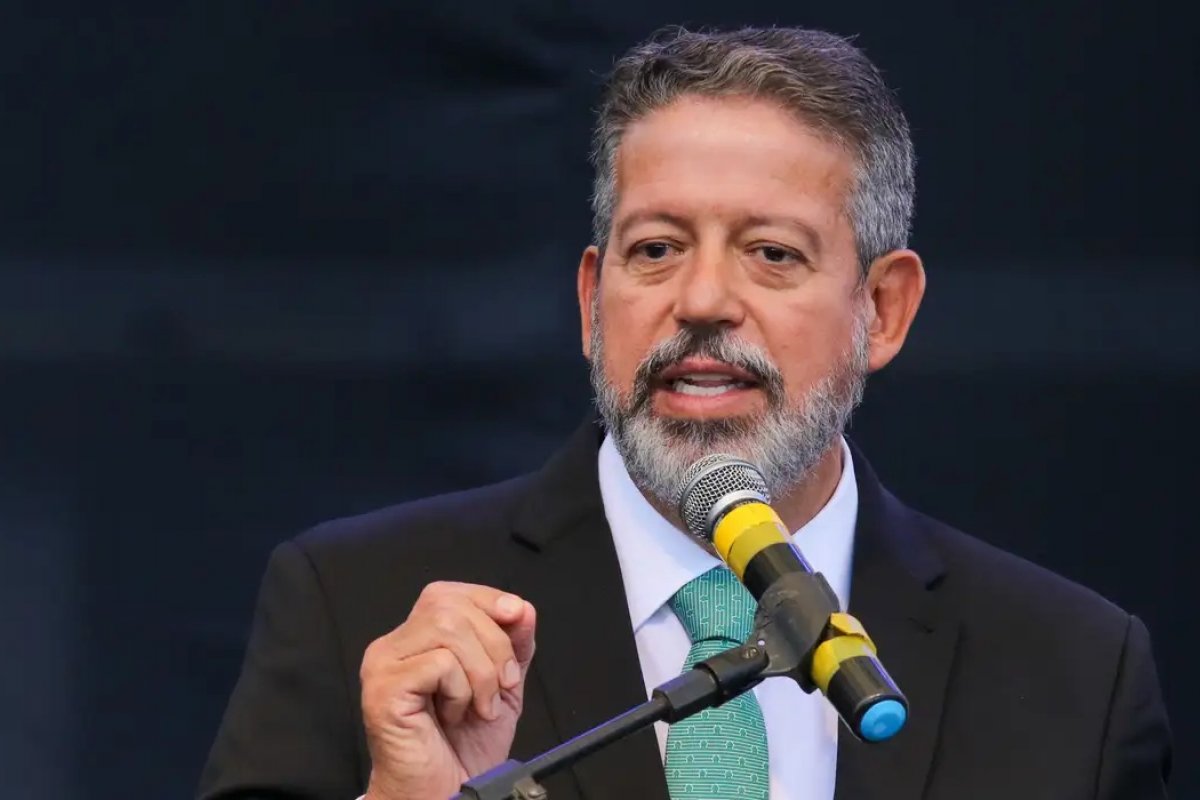 Isenção do Imposto de Renda foi primeiro passo para poder discutir reforma da renda, afirma Lira