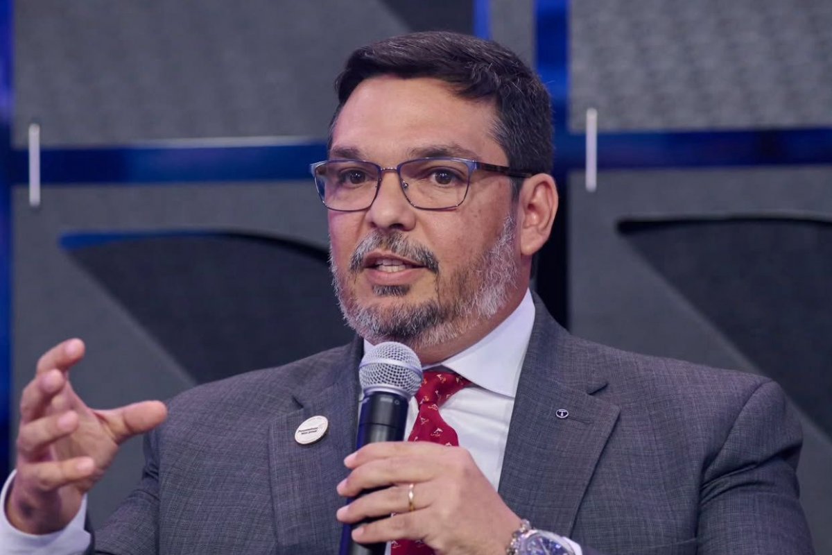 Vídeo: presidente da Fenauto critica decisão de Lula sobre autoescolas: 'a gente não vai aceitar uma postura dessa'