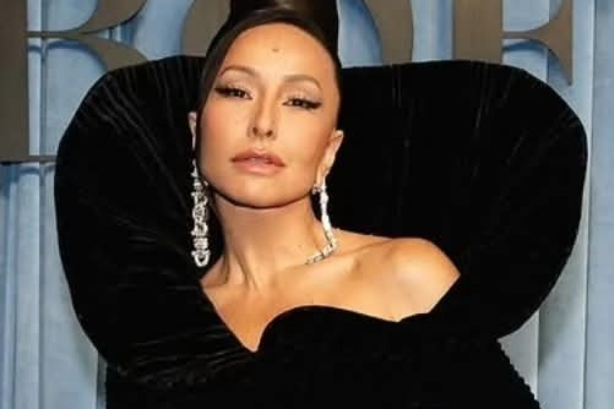 Sabrina Sato brilha em evento da lista BoF 500 com look de “Famiglia Gucci”!