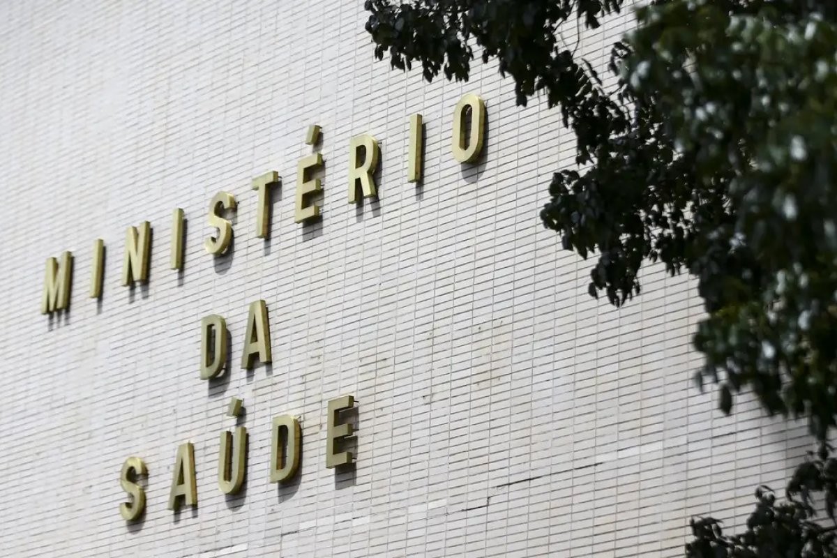 Ministério da Saúde confirma 14 casos de intoxicação por metanol e investiga 181