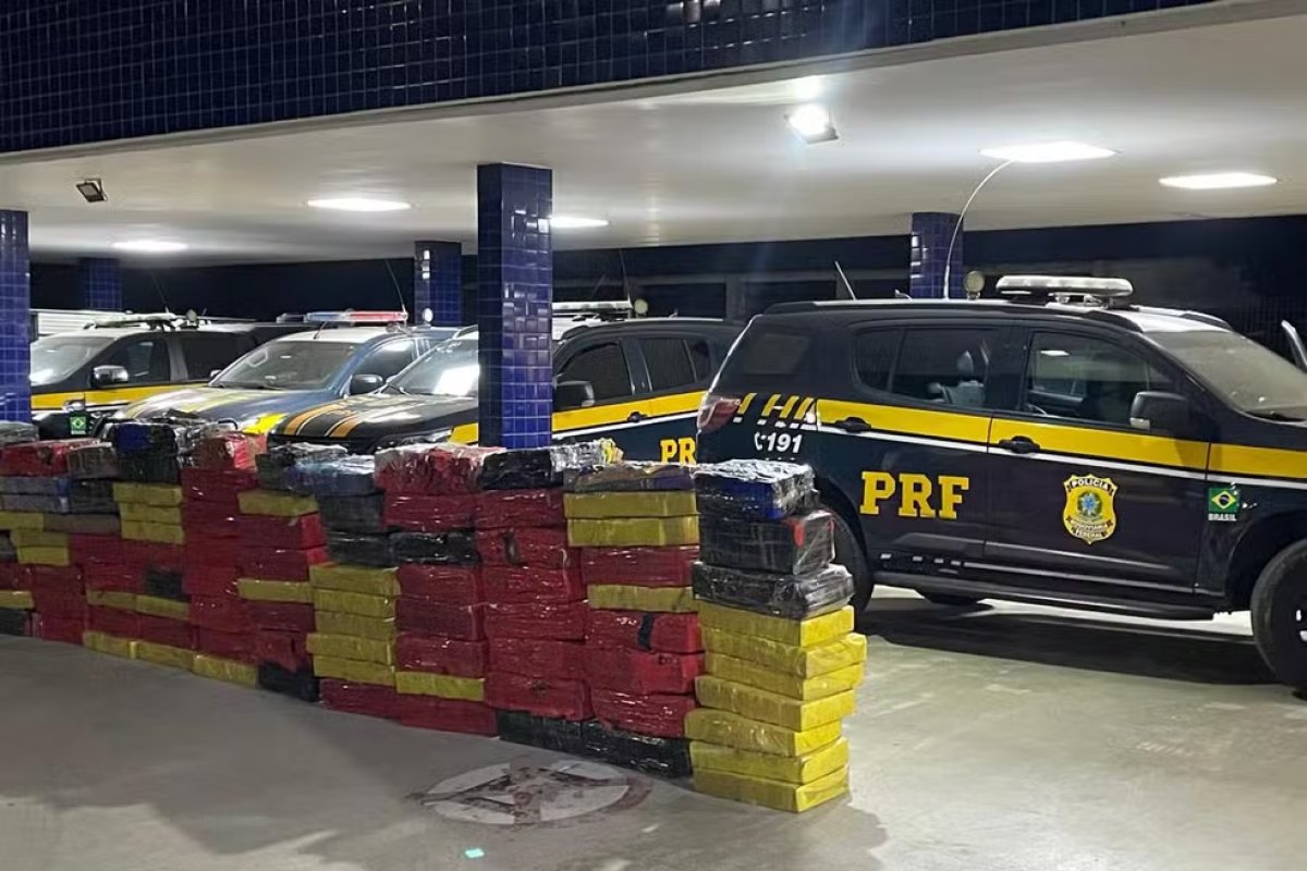 Homem é preso suspeito de transportar 2 toneladas de maconha na Bahia