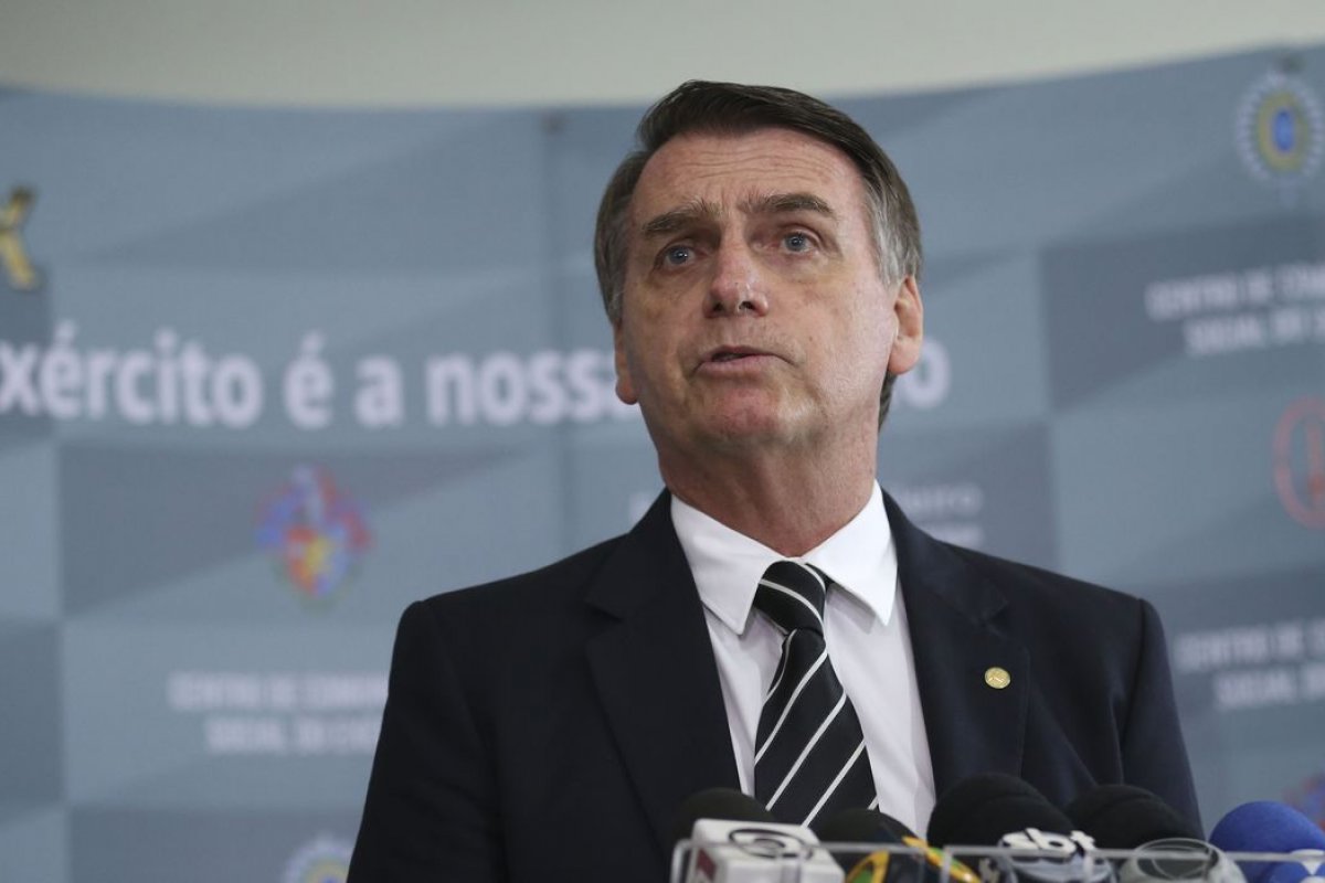 Reforma administrativa pretende revisar salários e número de carreiras