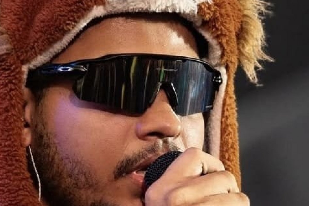 Mikael Santos estreia no Pré-Caju e comanda pipoca no trio “Arraiá do Povo”! 