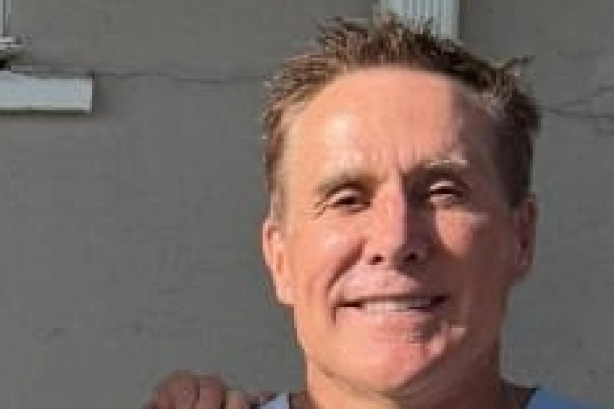 Dupla baiana de cirurgiãs bucomaxilo são convidadas para acompanhar cirurgião referência em cirurgias estéticas faciais na Califórnia!