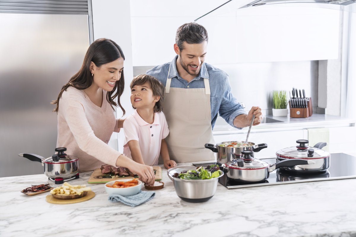 Royal Prestige inspira famílias a criarem memórias afetivas na cozinha e ao redor da mesa neste Dia das Crianças!