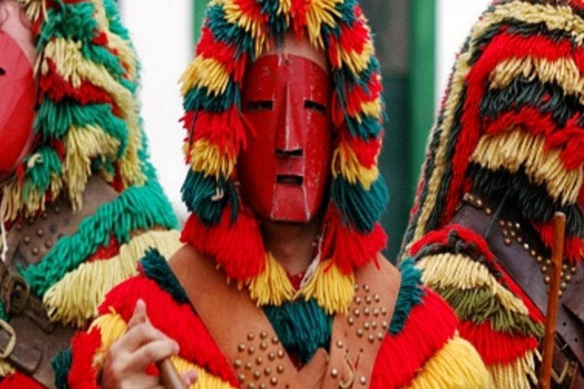 A NECESSIDADE DO CARNAVAL