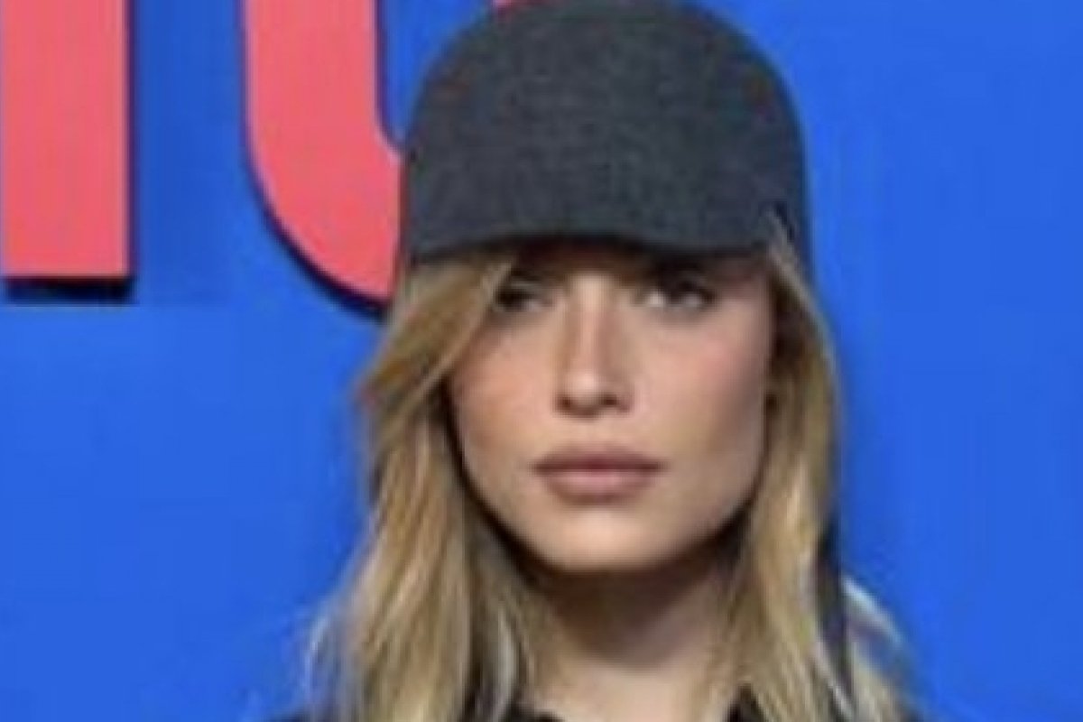 Maria Braz é destaque em MiuMiu na PFW!