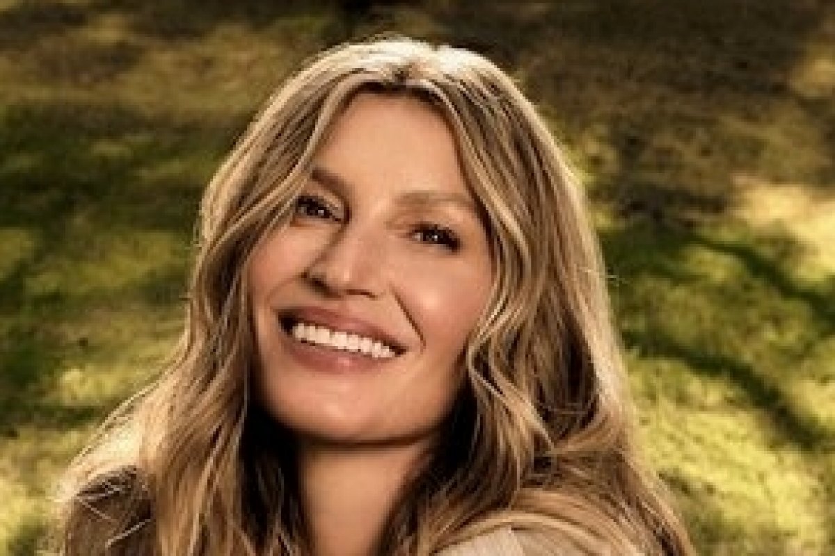 Gisele Bündchen dá fim à licença-maternidade com sua primeira campanha no Brasil!