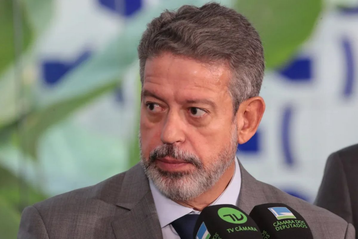 Arthur Lira pede que proposta de isenção do Imposto de Renda não seja usada para “politicagem”