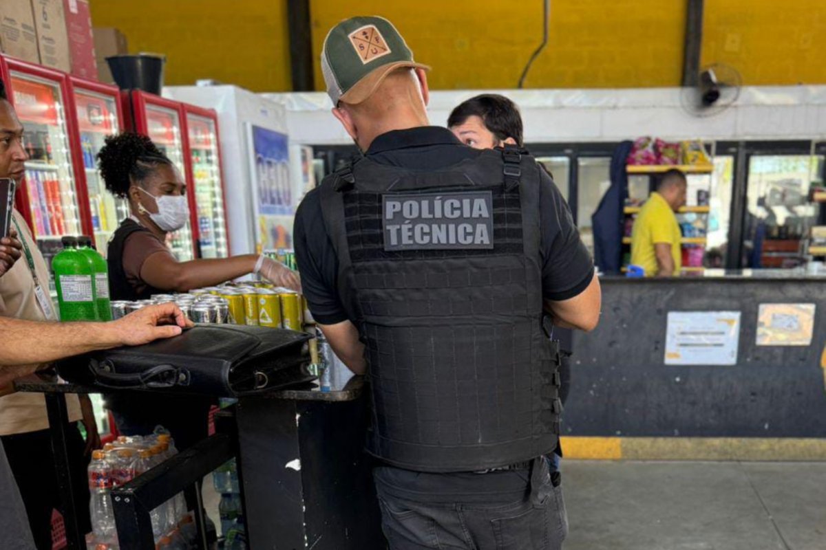 Operação Bebidas Etílicas: polícia apreende 655 produtos irregulares em Salvador