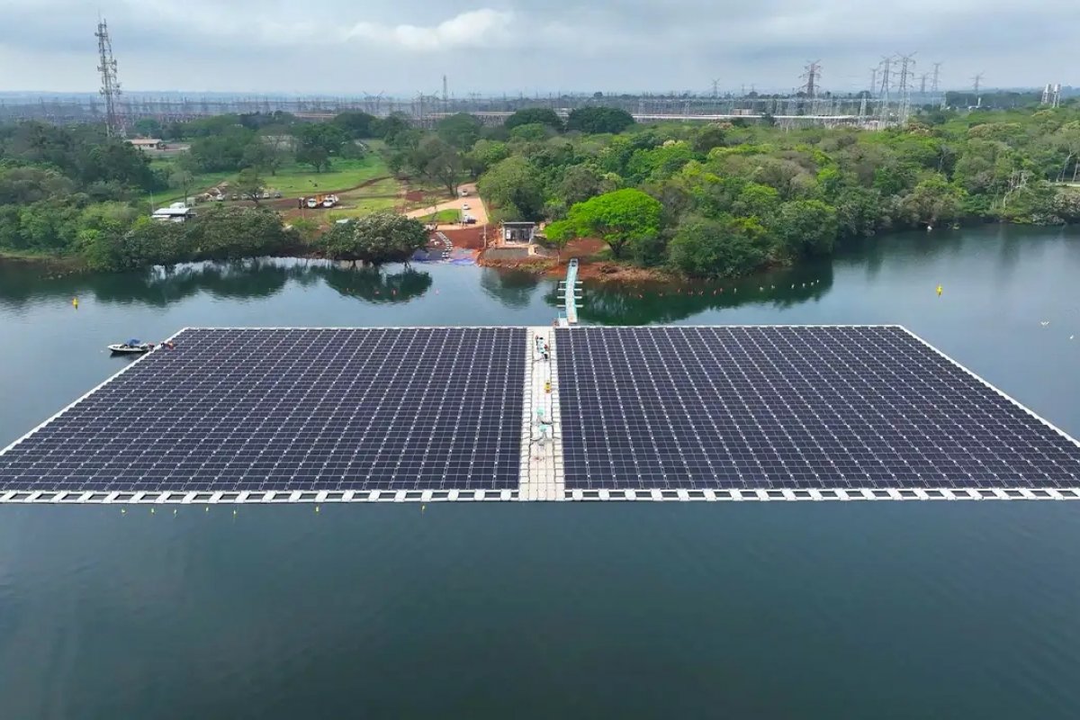 Usina de Itaipu termina montagem de “ilha solar” que vai gerar energia