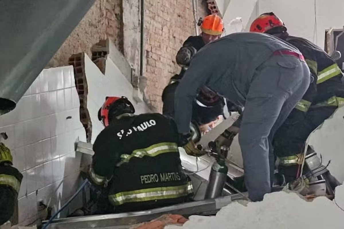 Mulher morre em desabamento de restaurante do chef Fogaça em São Paulo