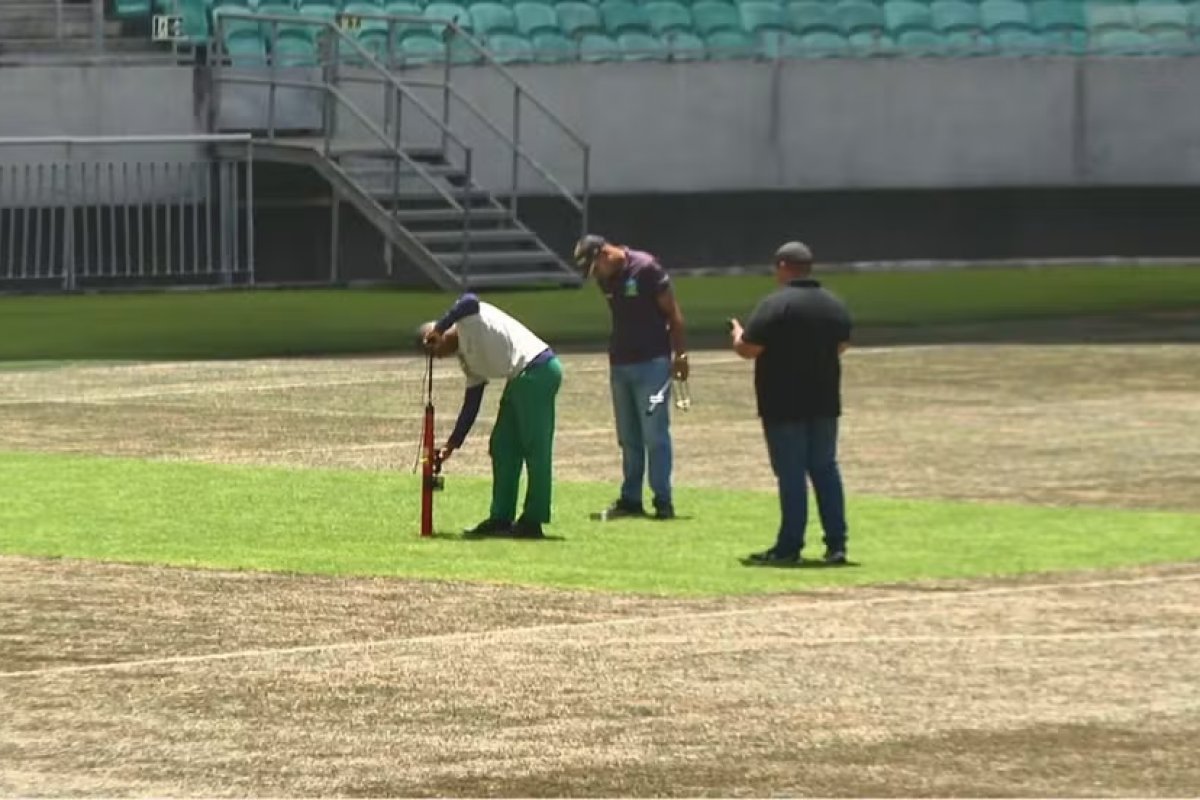 Fonte Nova segue no processo de troca do gramado
