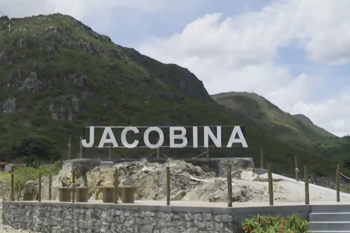 Homem é atendido com suspeita de intoxicação por metanol em Jacobina