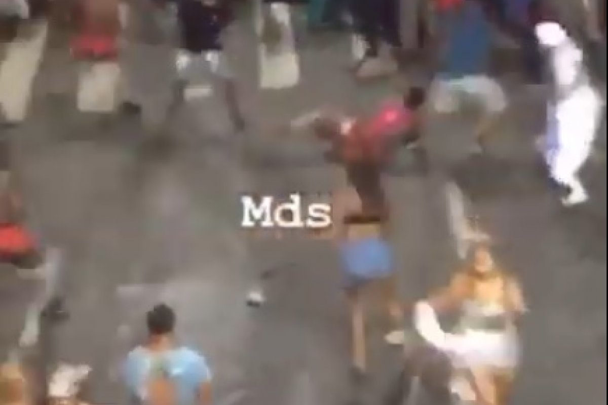 Três pessoas ficam feridas após uma briga no circuito Osmar, em Salvador; veja vídeo