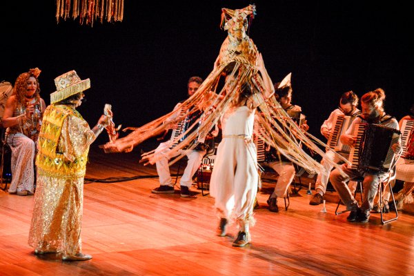 [CAIXA Cultural Salvador recebe o espetáculo musical “Sertãozinho – o Nordeste para Crianças”!  ]