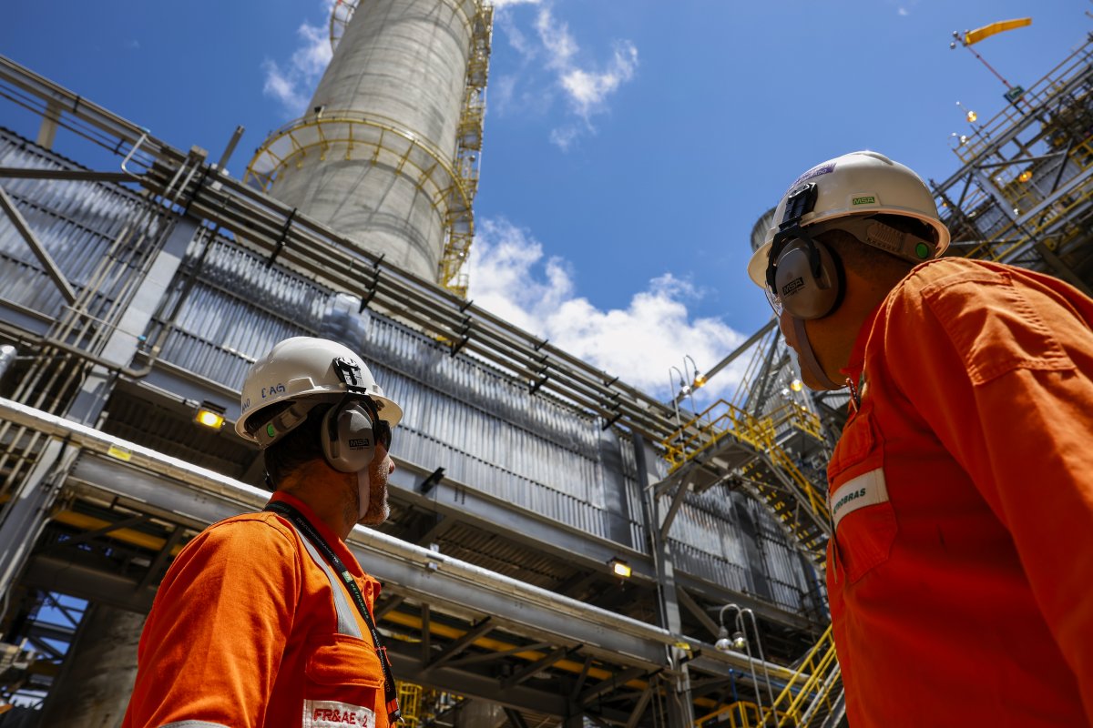 Número de engenheiros cresce em 12 anos no Brasil, e o de domésticos diminui
