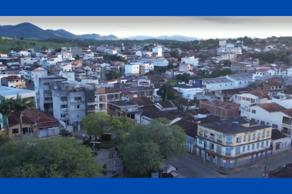 Um morre e outros quatro são presos suspeitos de participação em sequestro e morte de dois jovens na Bahia