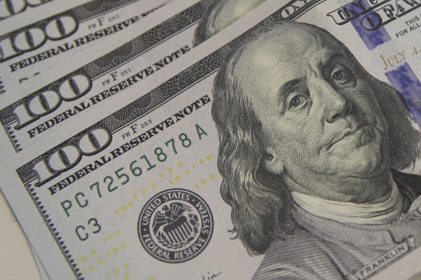 [Dólar dispara para R$ 5,50 com tensão entre EUA e China]