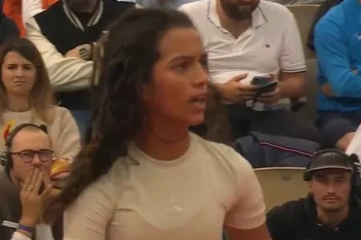 Rayssa Leal cai quatro vezes e fica fora da final em Roland Garros