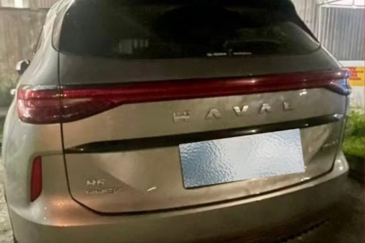  Mulher é presa em Salvador ao tentar levar carro roubado para Feira de Santana