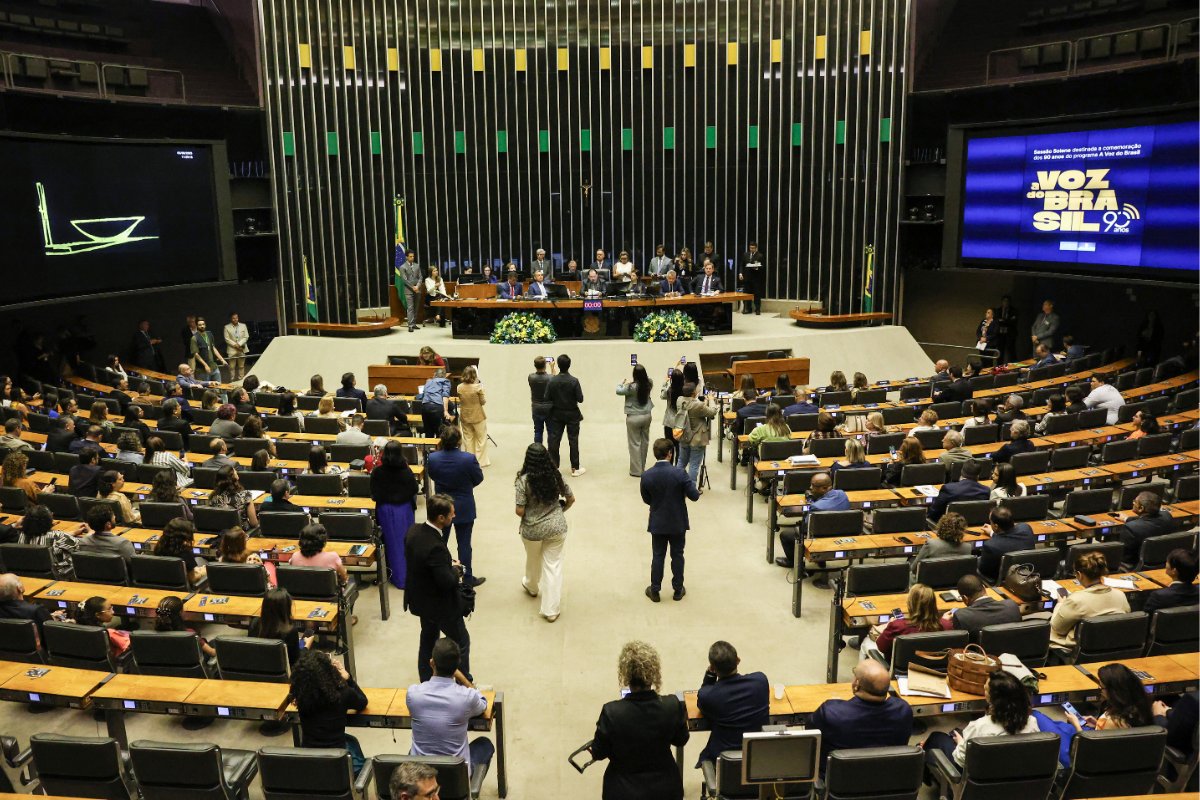 Pacote eleitoral de Lula para 2026 entra na reta final com governo e PT em embate com Congresso