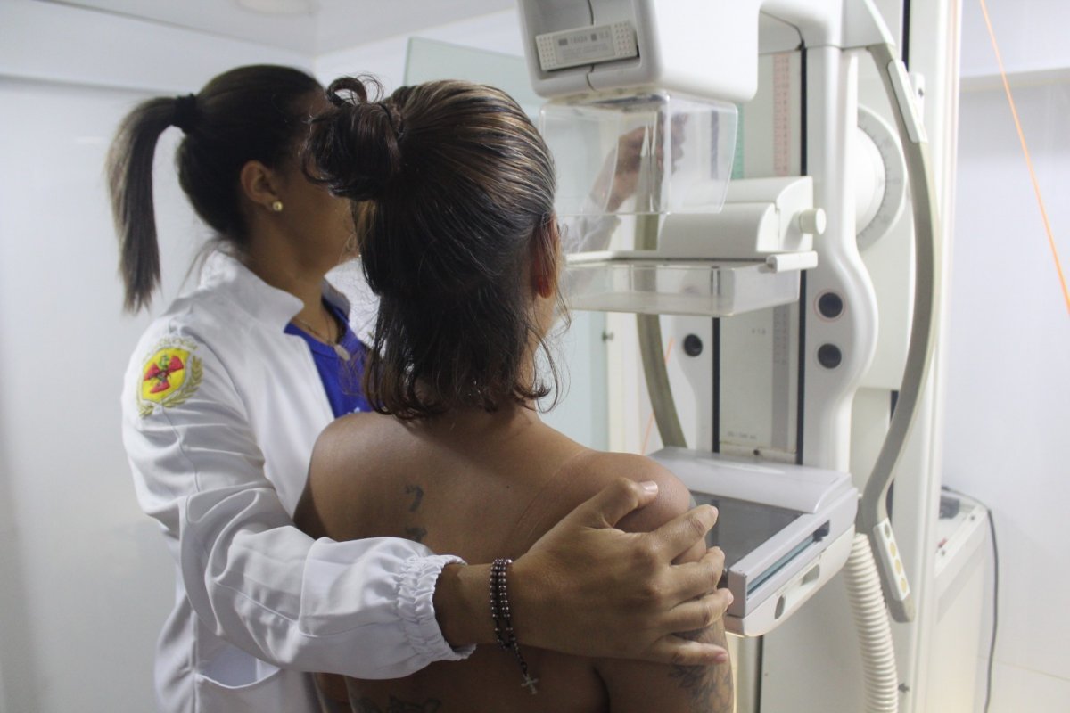 Loja de Salvador oferece exames gratuitas de mamografia 