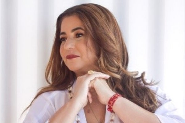 [Belô Velloso apresenta Belô Odara na capital baiana! ]