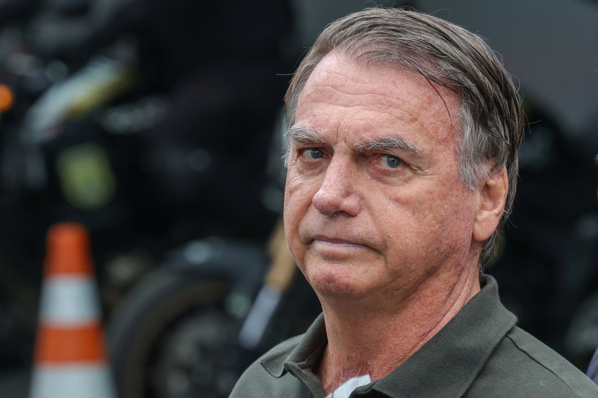 Moraes permite que Bolsonaro receba visitas médicas sem autorização judicial prévia