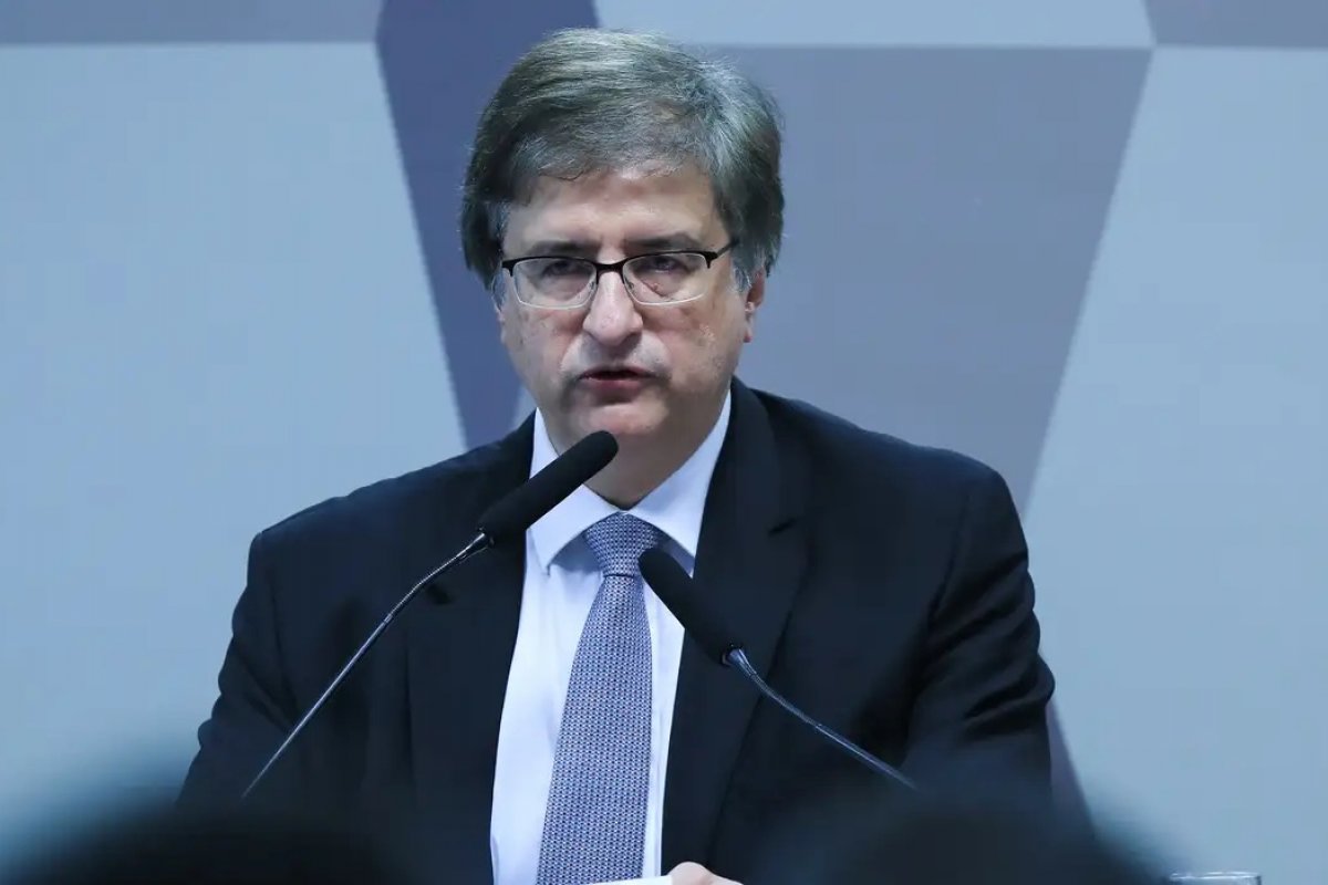 PGR encaminha ao Congresso projeto para reajustar salários de servidores do MPU