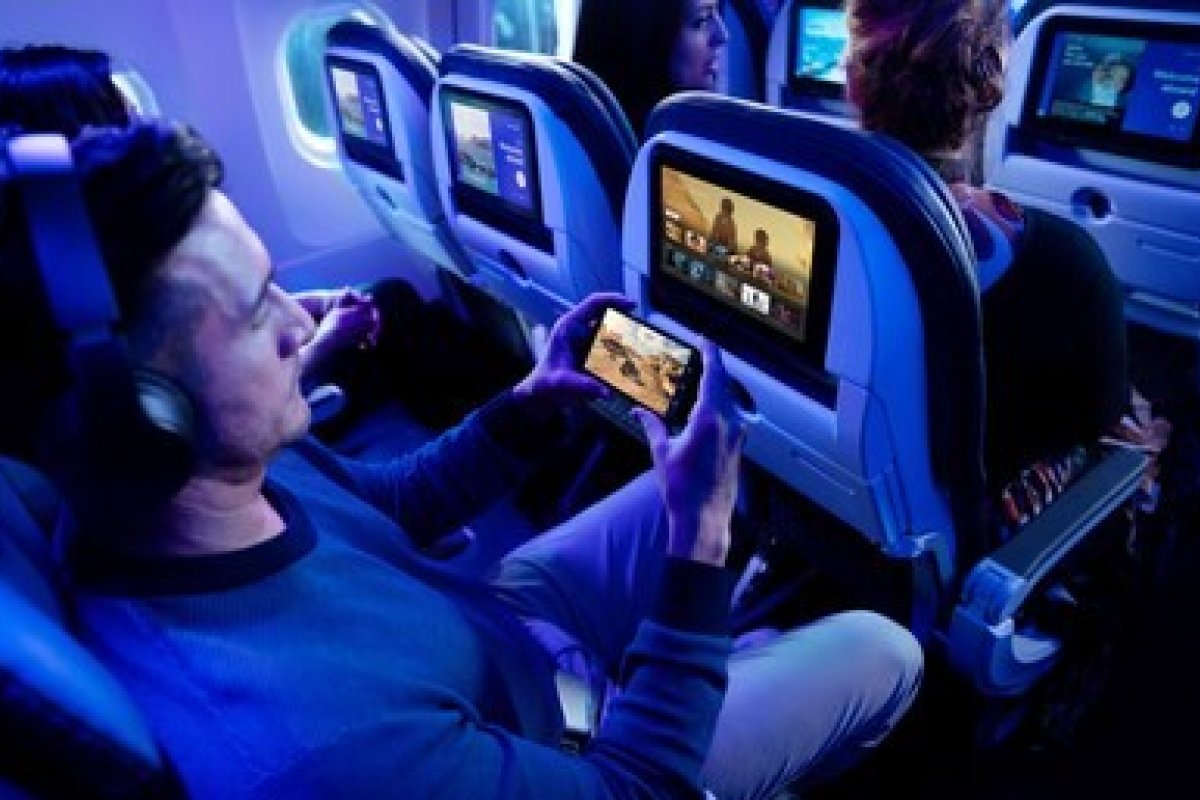 United Airlines realizará primeiro voo comercial equipado com Starlin!  