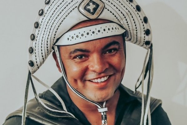 [Chambinho do Acordeon será homenageado com a Medalha Thomé de Souza pela Câmara Municipal de Salvador! ]
