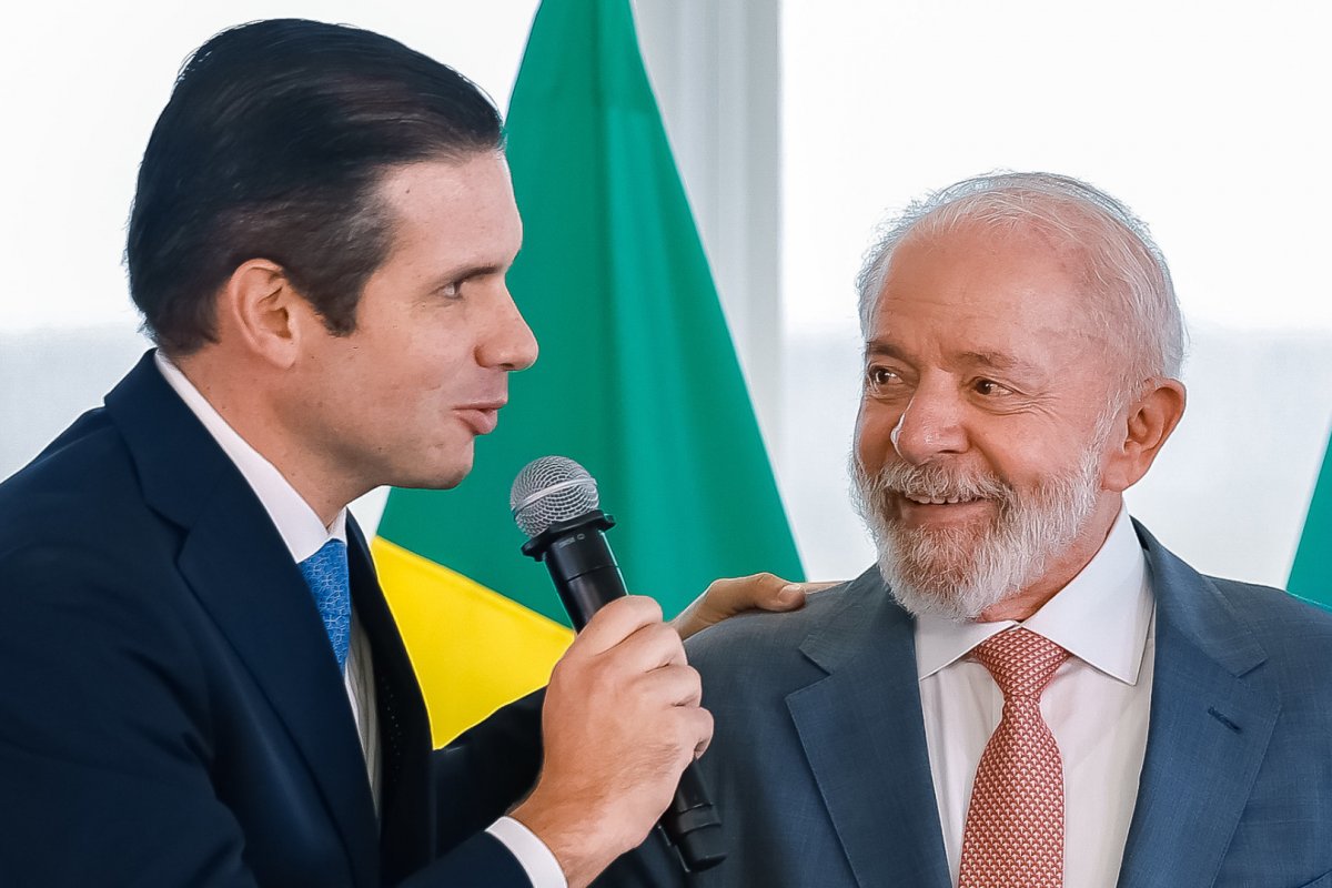 Ao lado de Motta, Lula crítica composição do Congresso Nacional: "Nunca teve a qualidade de baixo nível como tem agora"