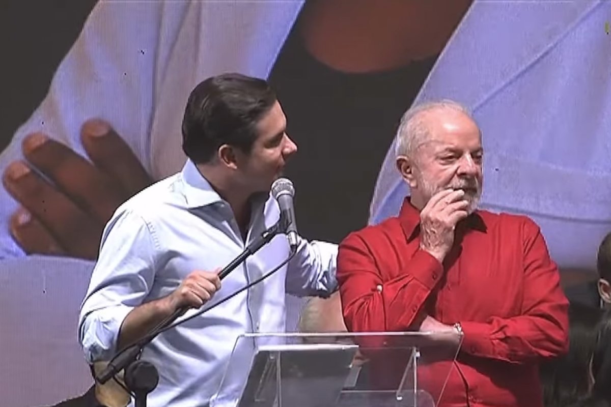 Vídeo: Hugo Motta é vaiado e ouve gritos contra anistia em evento com Lula no Rio