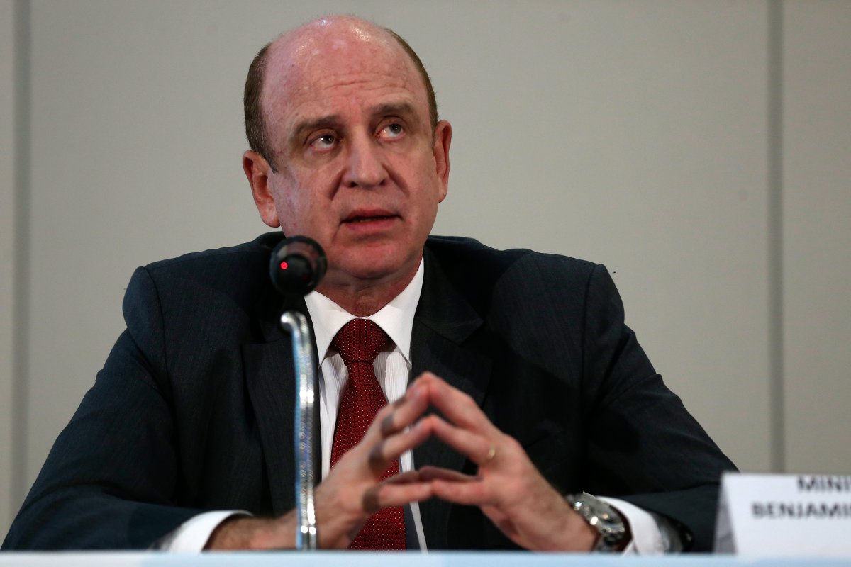 Ministro do TCU suspende decisão sobre meta fiscal, e governo evita trava imediata de R$ 30