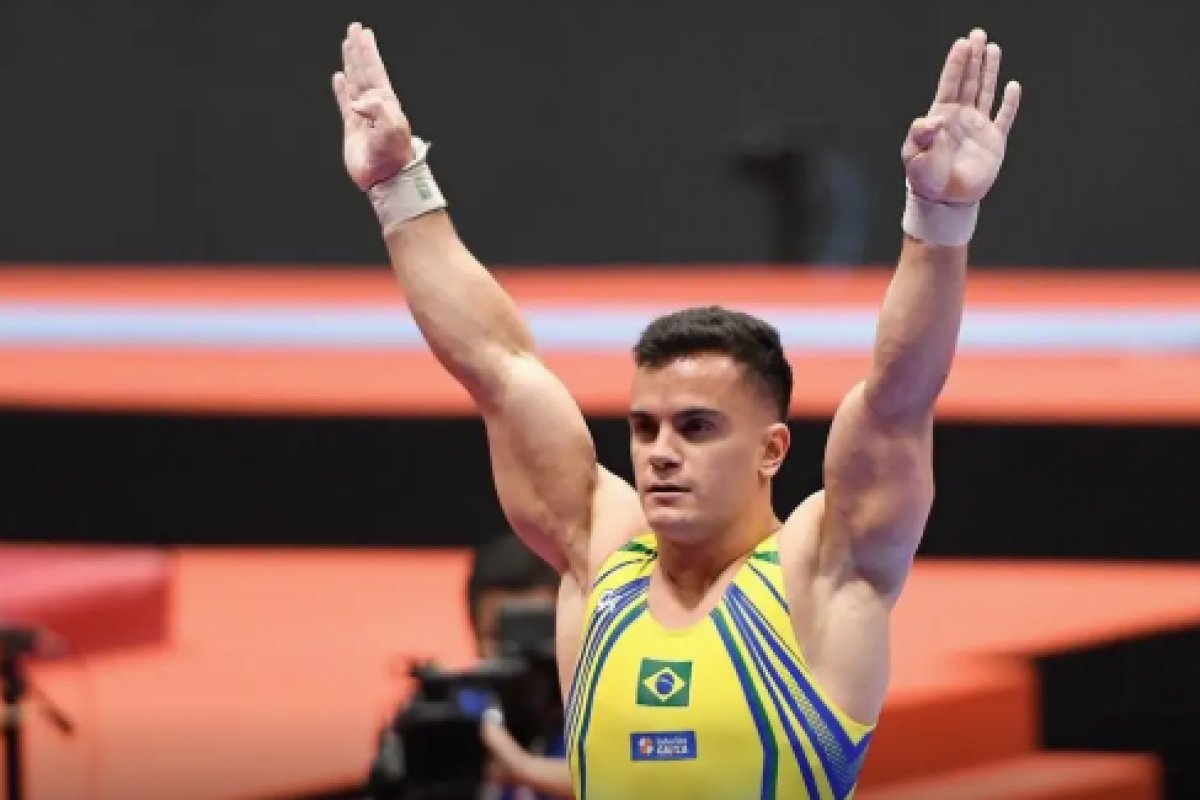 Brasil terá Caio Souza e Diogo Soares no individual do Mundial de ginástica