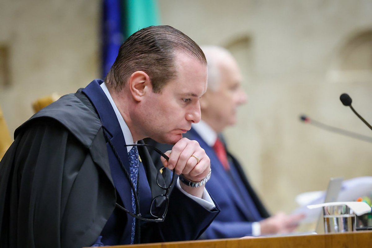 Zanin vota para manter reoneração gradual da folha até 2027