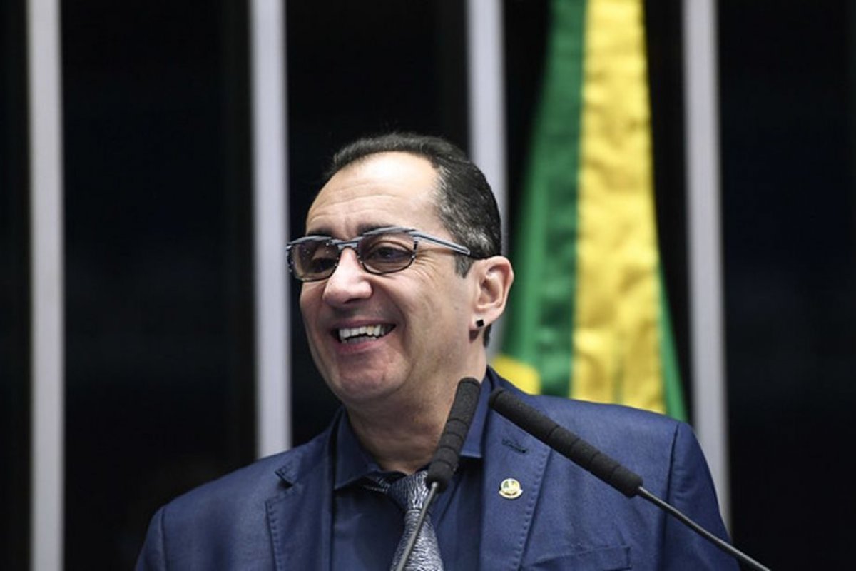 Senador apresenta projeto em alternativa ao Decreto de Armas