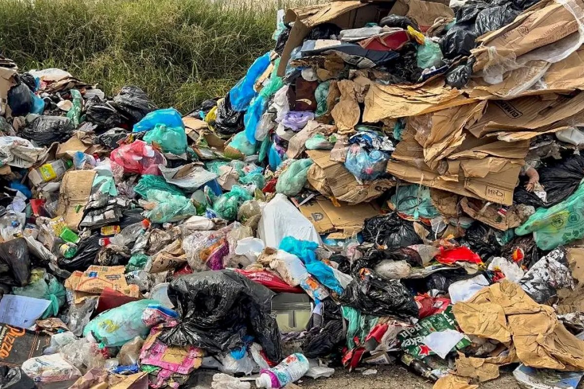 Pesquisadores do Rio identificam micro e nanoplásticos em alimentos, água e até no ar