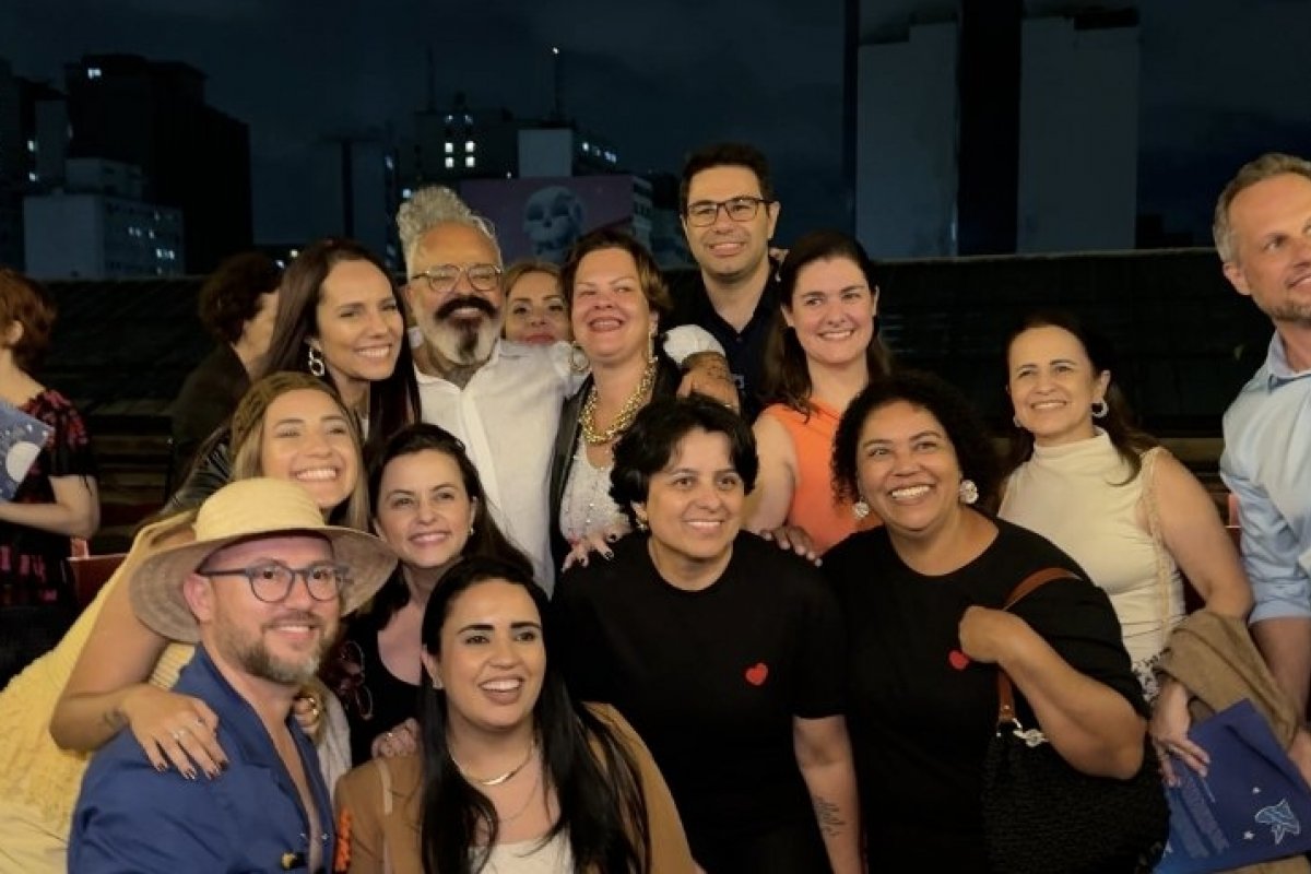 Conheça o projeto que levou crocheteiras de Barão de Cocais para a passarela de Ronaldo Fraga na SPFW! 