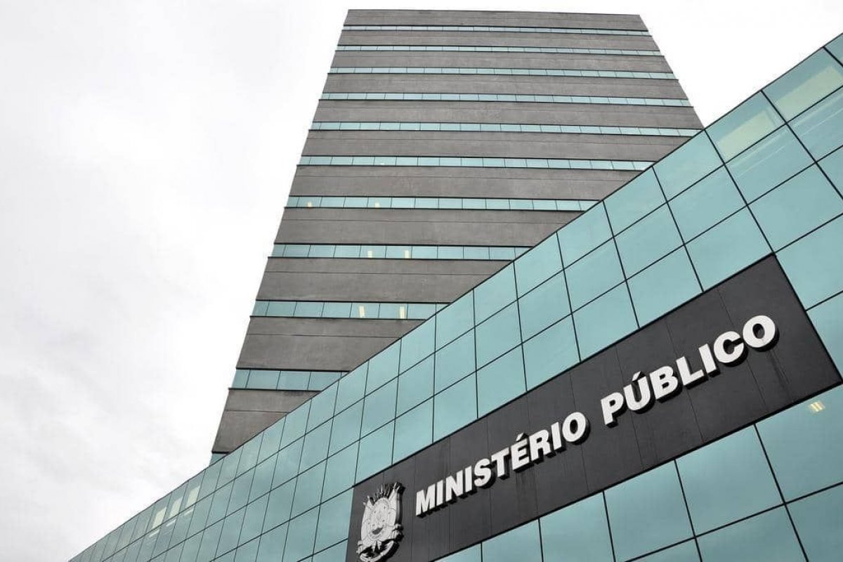 Quase 100% dos membros do MP receberam acima do teto salarial em 2024, diz estudo 