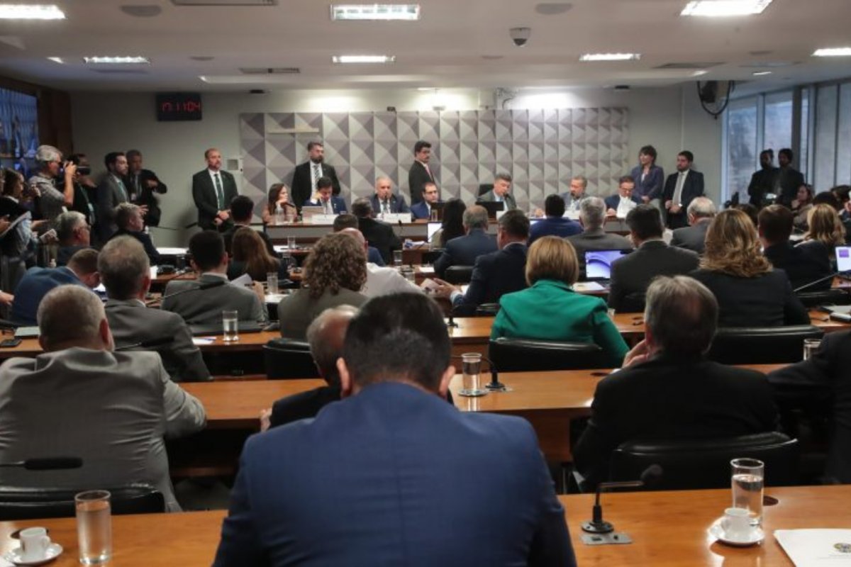 CPMI do INSS ouve ex-dirigente de associação investigada e ex-integrante do CNPS